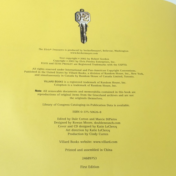 Elvis Treasures by Robert Gordon First Edition Hardcover with Sleeve - Picture 9 of 16